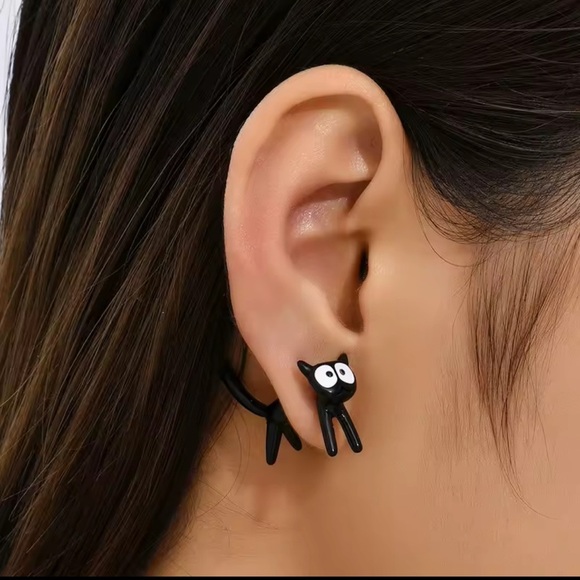 Playful Black Cat Stud Earrings 🐾 - Picture 1 of 7